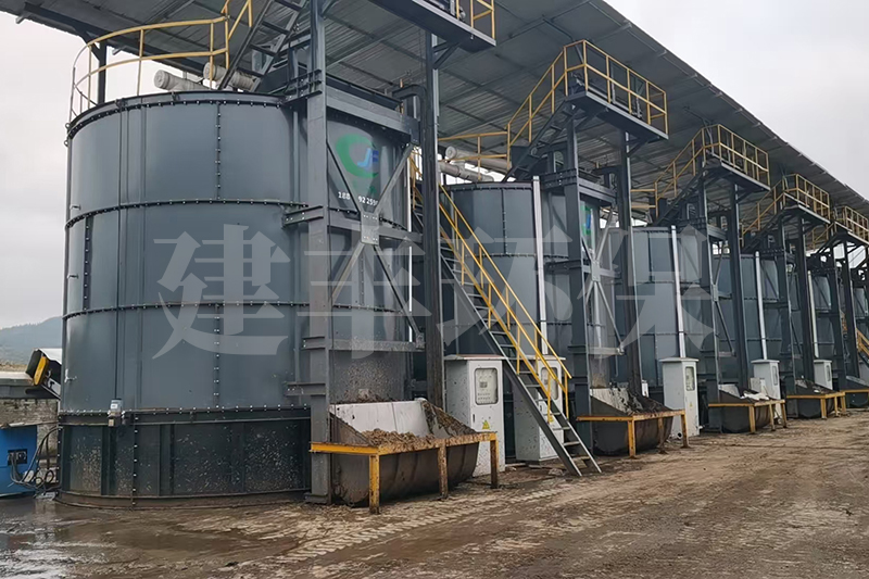 精準(zhǔn)吊裝！建豐有機(jī)肥發(fā)酵罐安裝現(xiàn)場(chǎng)直擊